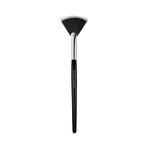 STUDIO 17, Small Fan Brush 463