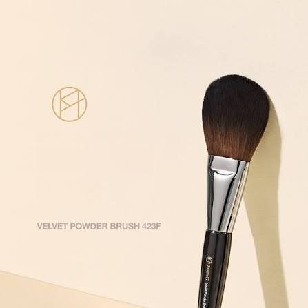 STUDIO 17, Velvet Powder Brush 423